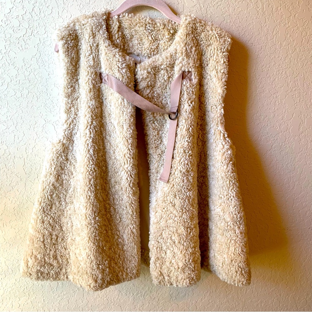 Anthropologie Akemi + Kin shearling vest